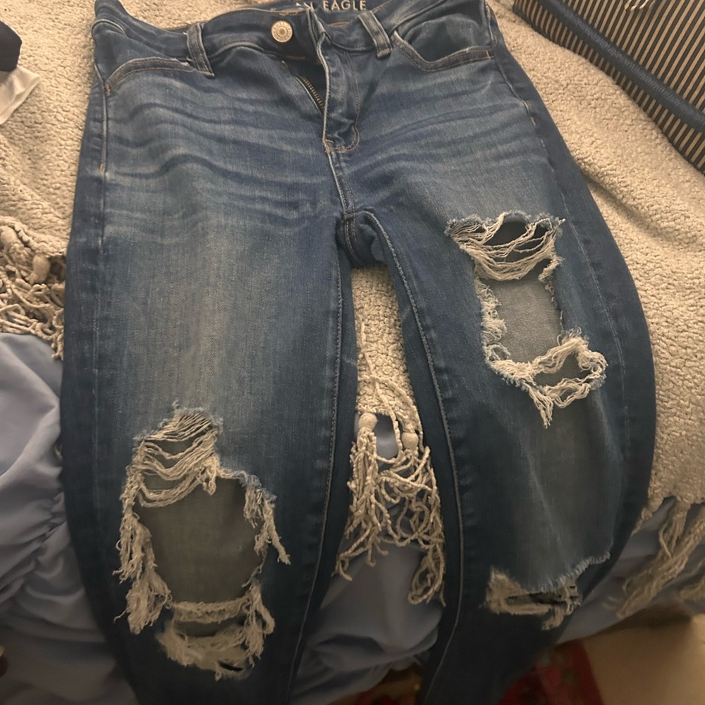 American eagle ripped super stretch skinny jeans
